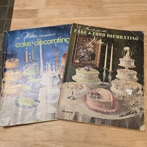 Wilton Cake Decorating books